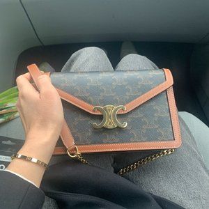 Meet your Posher, Lynn